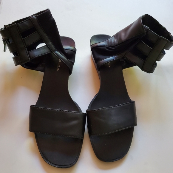 via spiga flat sandals